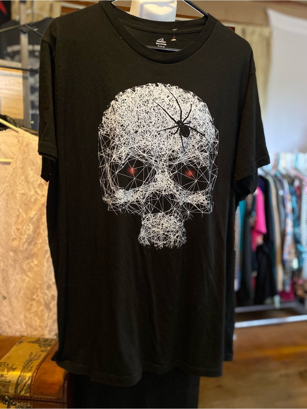 Men's Skull & Spider Short-Sleeve Tee